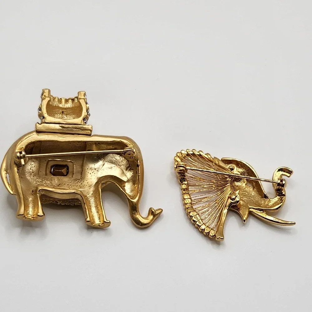 Vintage Elephant Brooch Set Gold Tone Rhinestone Crystal Animal Pins 2pc